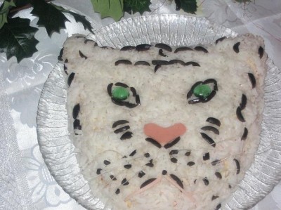 салат белый тигр с крабовыми палочками и рисом
