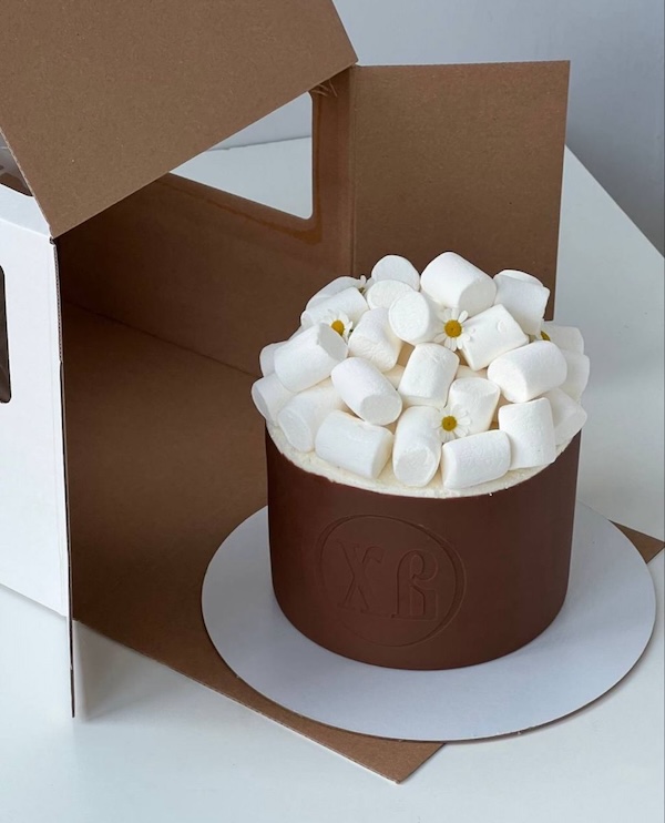 декор паски 2026 з білими маршмеллоу