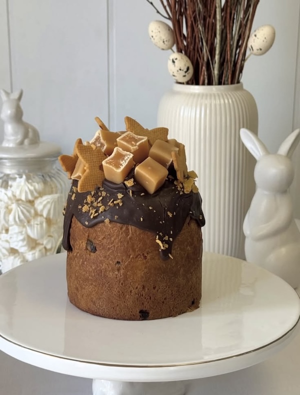 декор паски 2026 з цукерками корівка